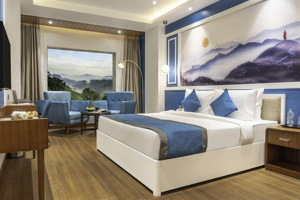 Clarion Hotel Epicure Dehradun Oda fotoğraf
