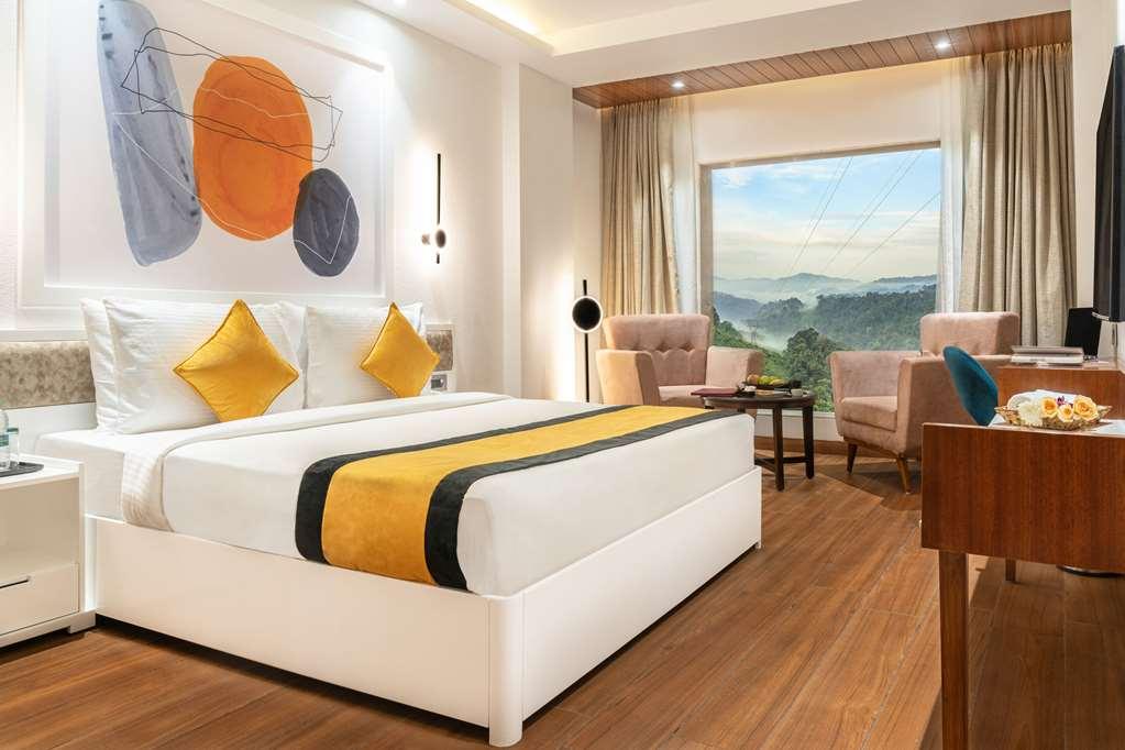 Clarion Hotel Epicure Dehradun Oda fotoğraf
