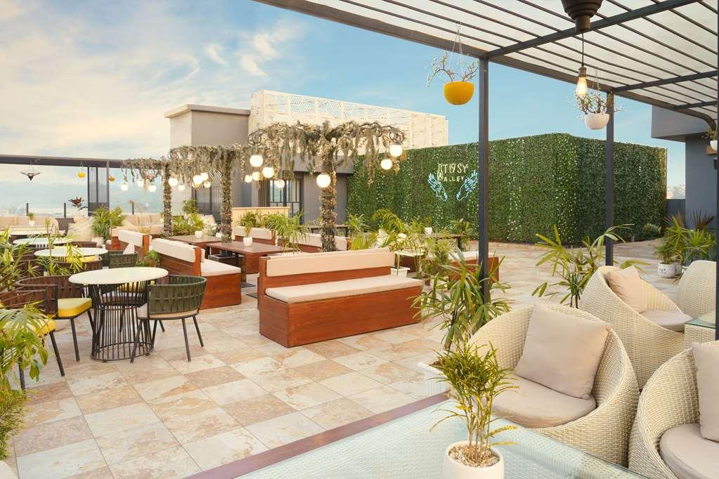 Clarion Hotel Epicure Dehradun Konforlar fotoğraf